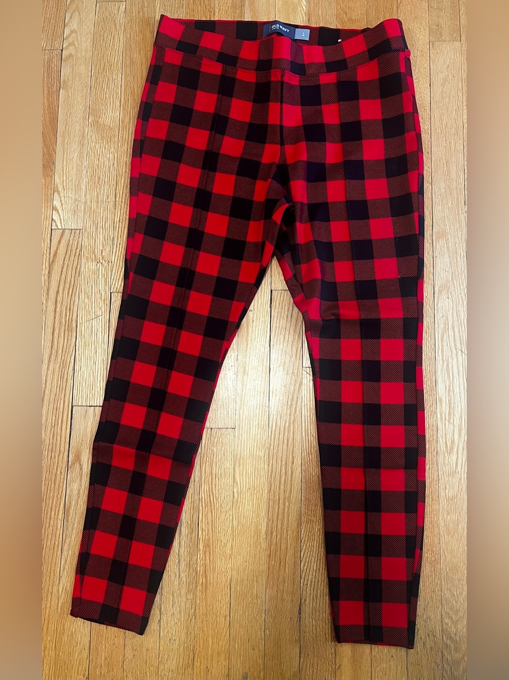 NWOT - Old Navy “Stevie” red & black skinny pants, women’s size L